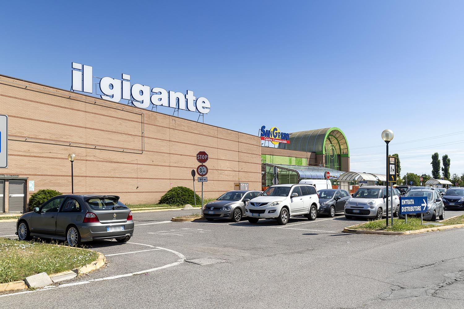 il gigante centri commerciali san grato esterno