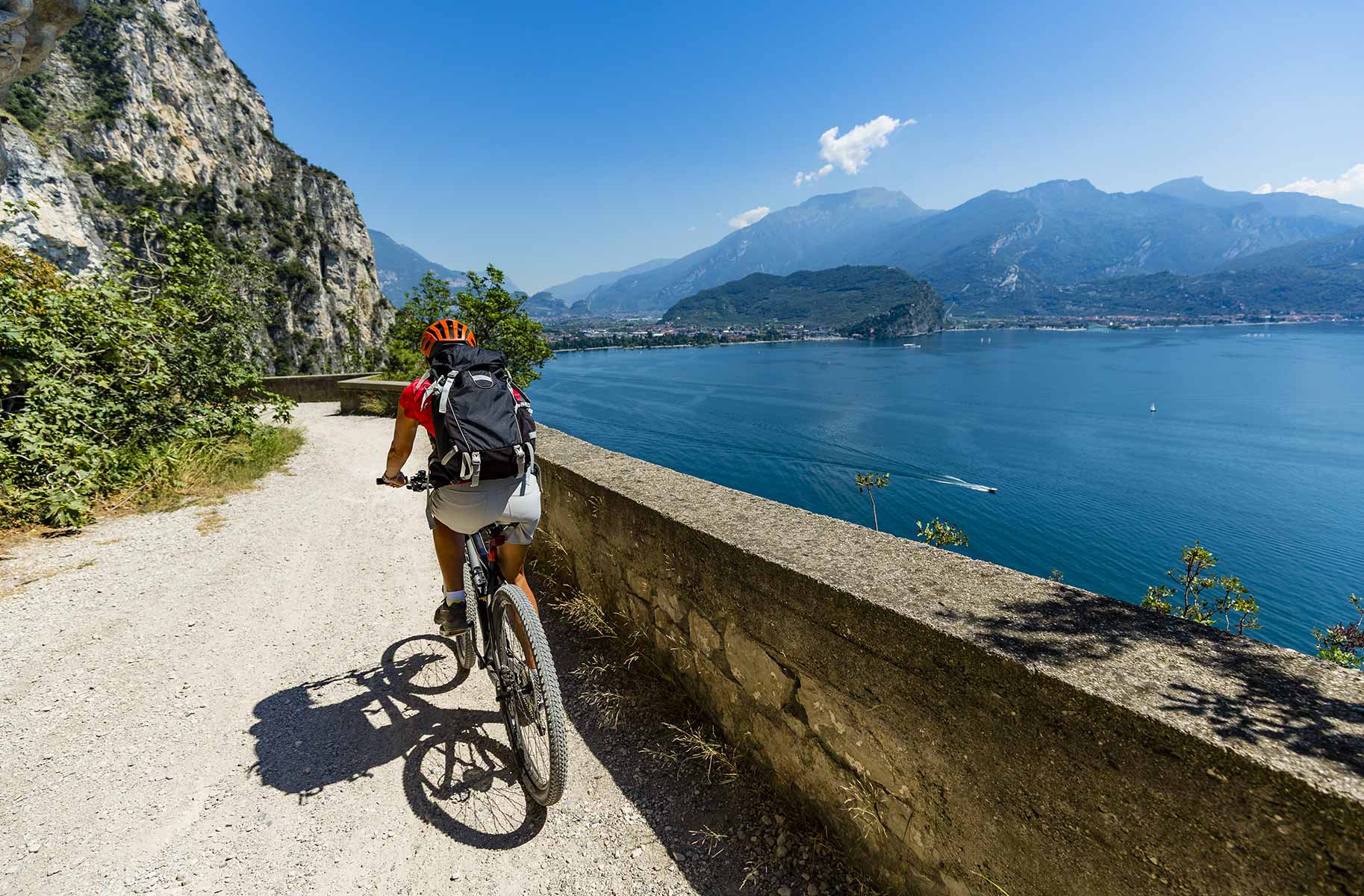 il gigante centri commerciali percorsi cicloturismo italia