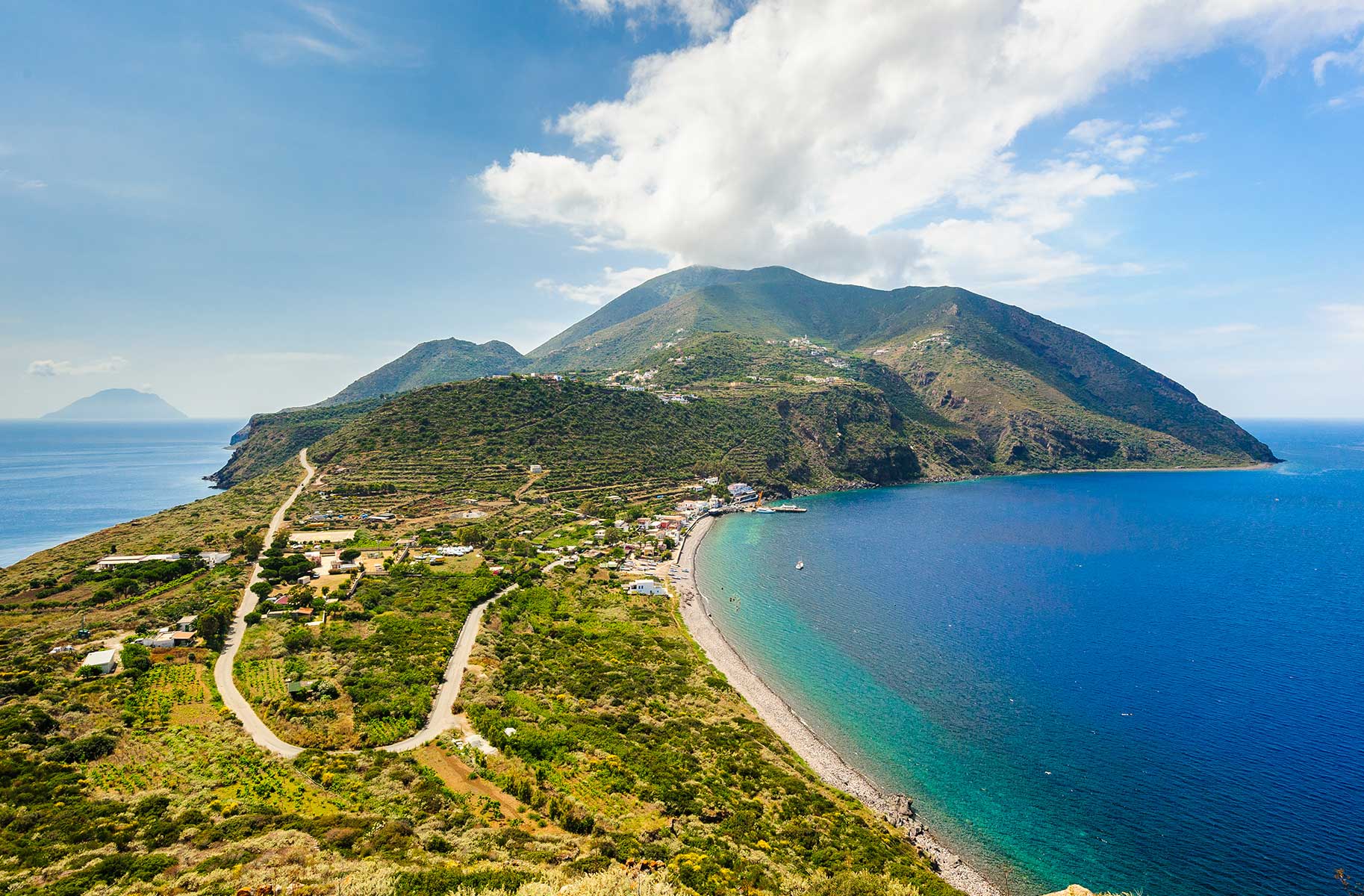 il gigante centri commerciali vacanze mare isole eolie