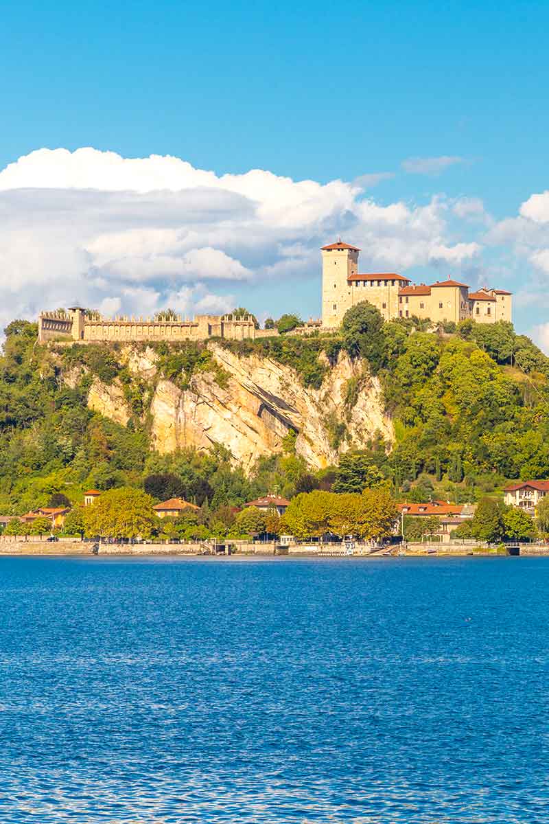 il gigante centri commerciali lago maggiore cosa vedere