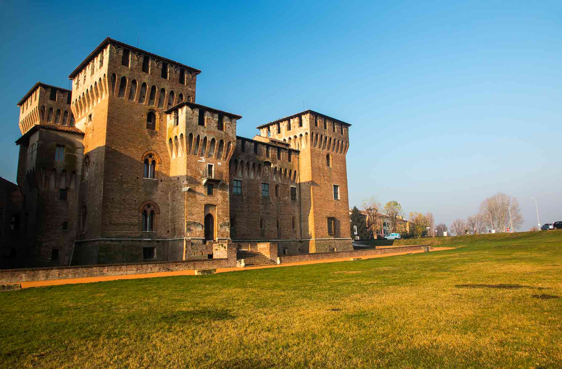 il gigante centri commerciali mantova castello san giorgio