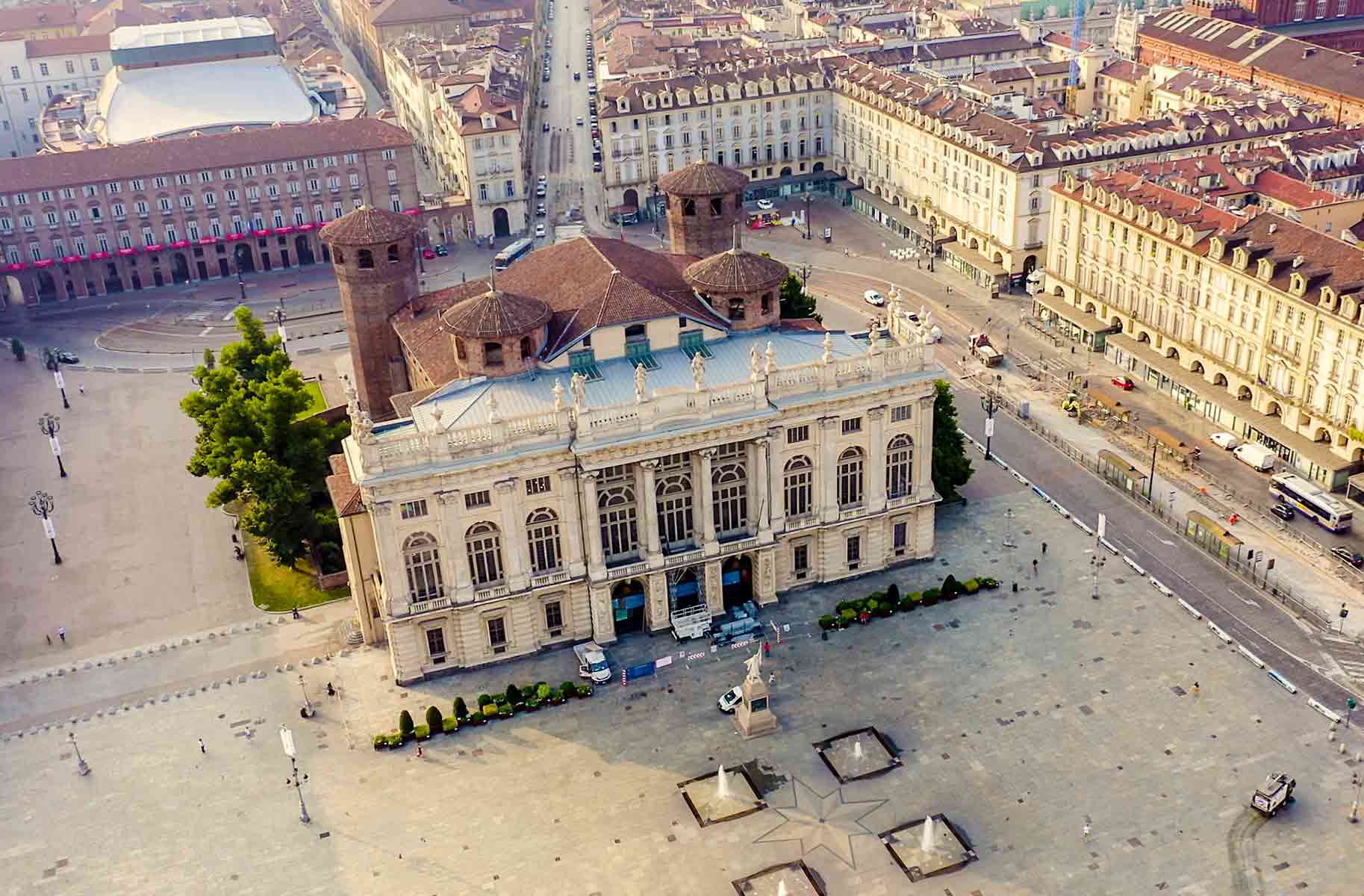 il gigante centri commerciali piazza castello dall'alto torino