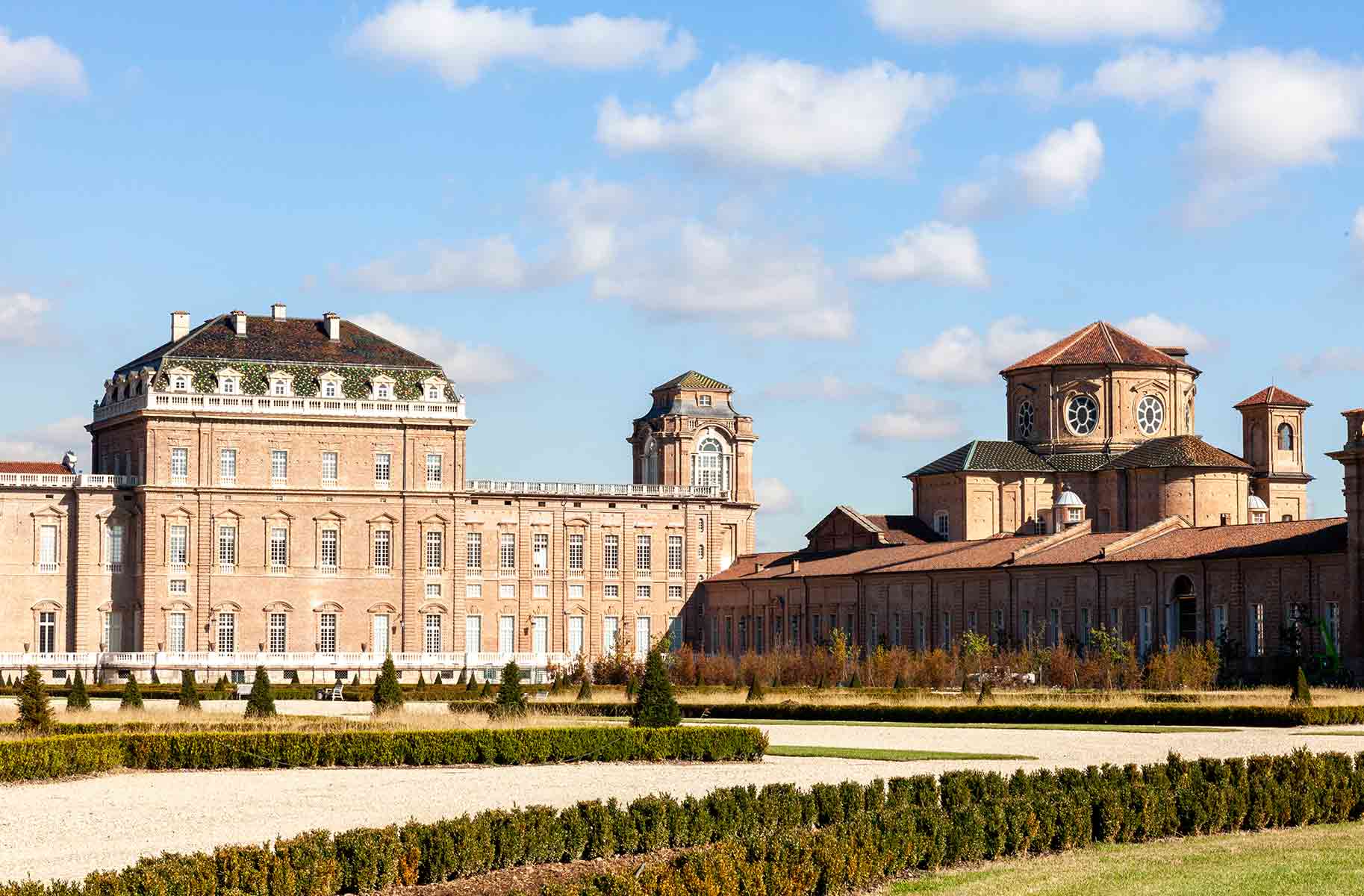 il gigante centri commerciali venaria reale nei dintorni di torino