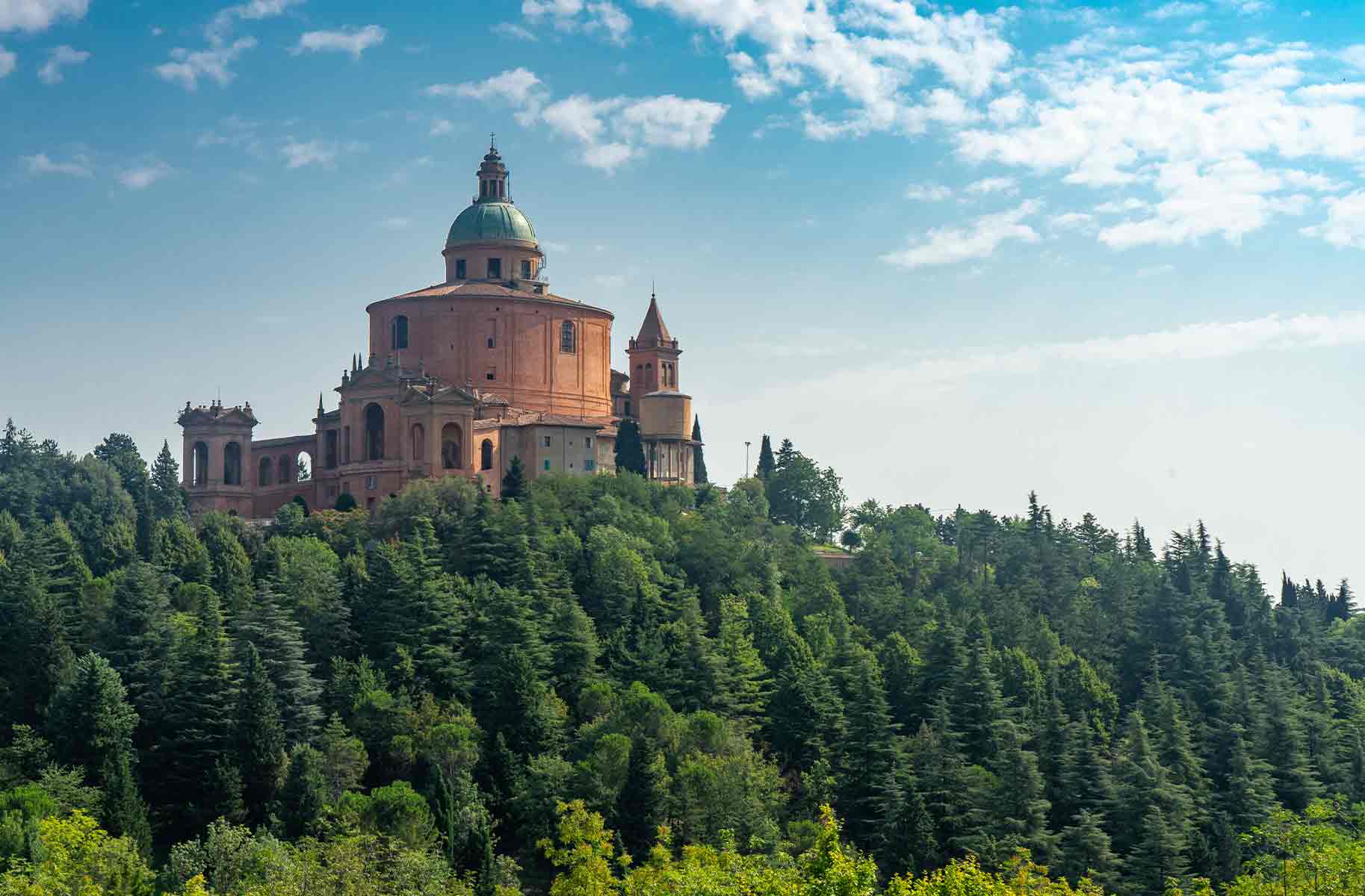 chiesa fuori bologna lungo il cammino degli dei