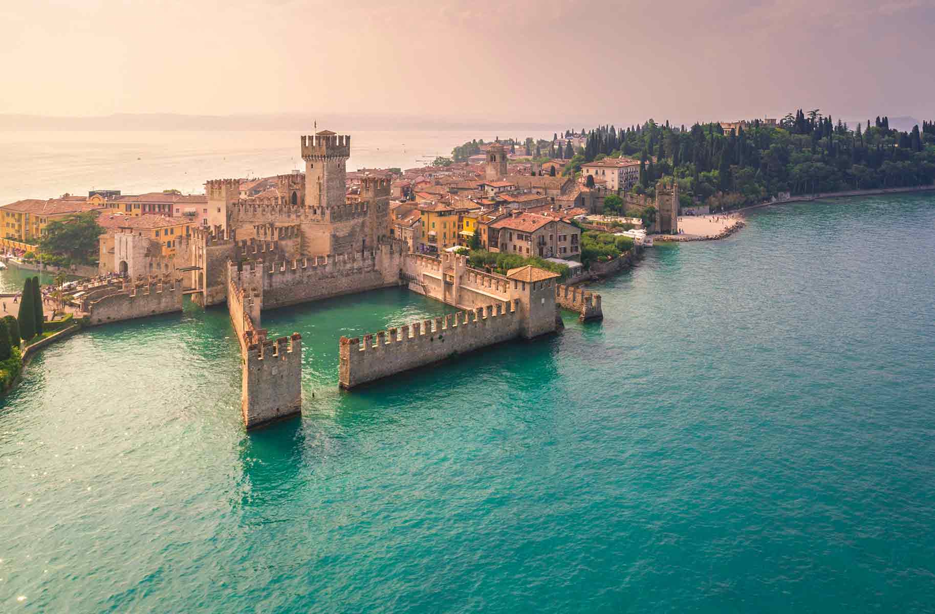 Castello di Sirmione sul lago di Garda