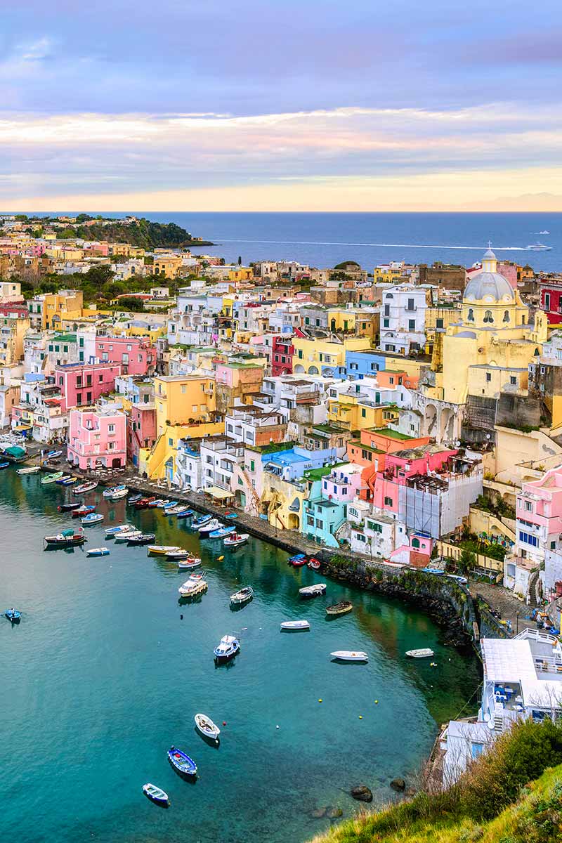 che cosa vedere a procida il gigante centri commerciali