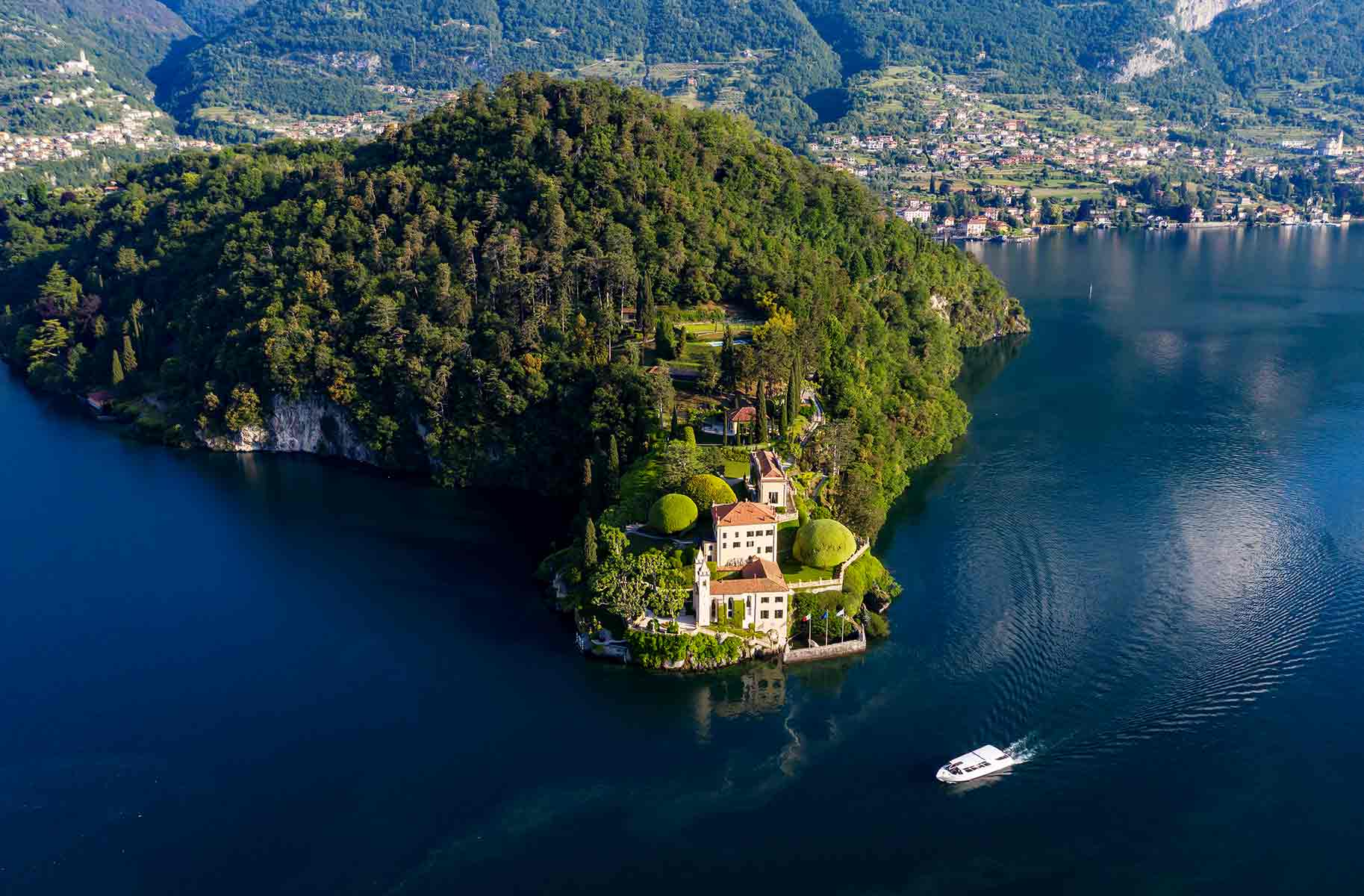 veduta di villa balbianello sul lago di como